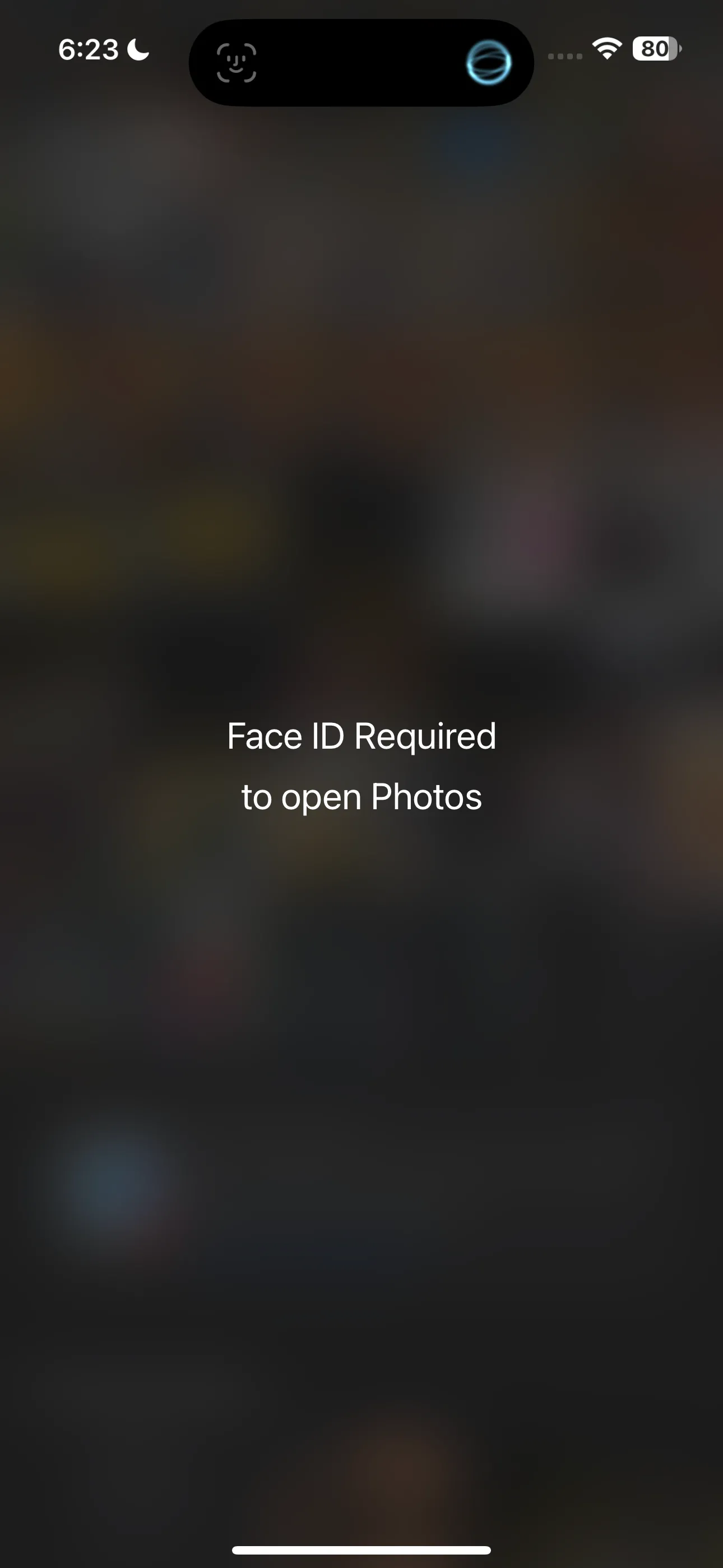 Màn hình yêu cầu Face ID để truy cập ứng dụng Ảnh trên iPhone