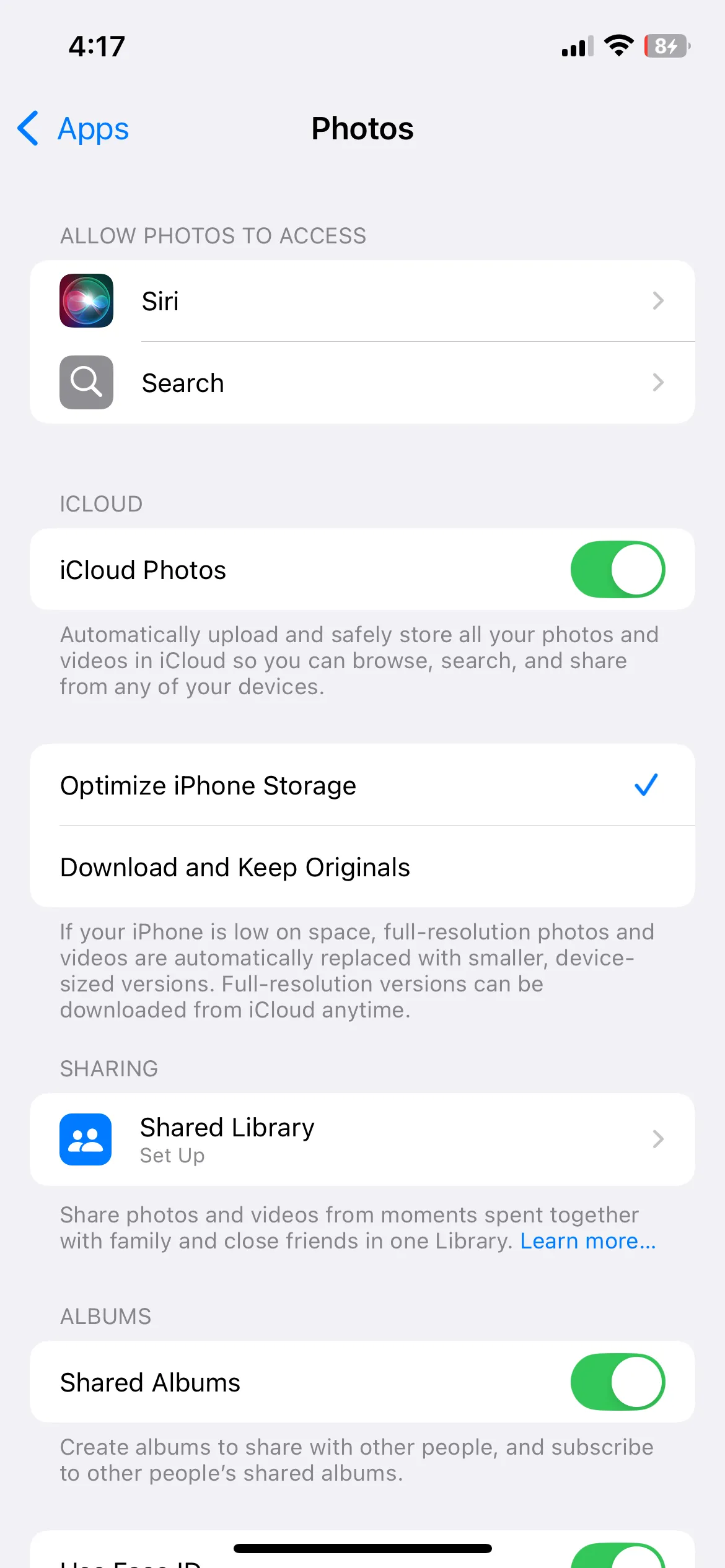 Menu cài đặt Ảnh với tùy chọn tối ưu hóa dung lượng iPhone