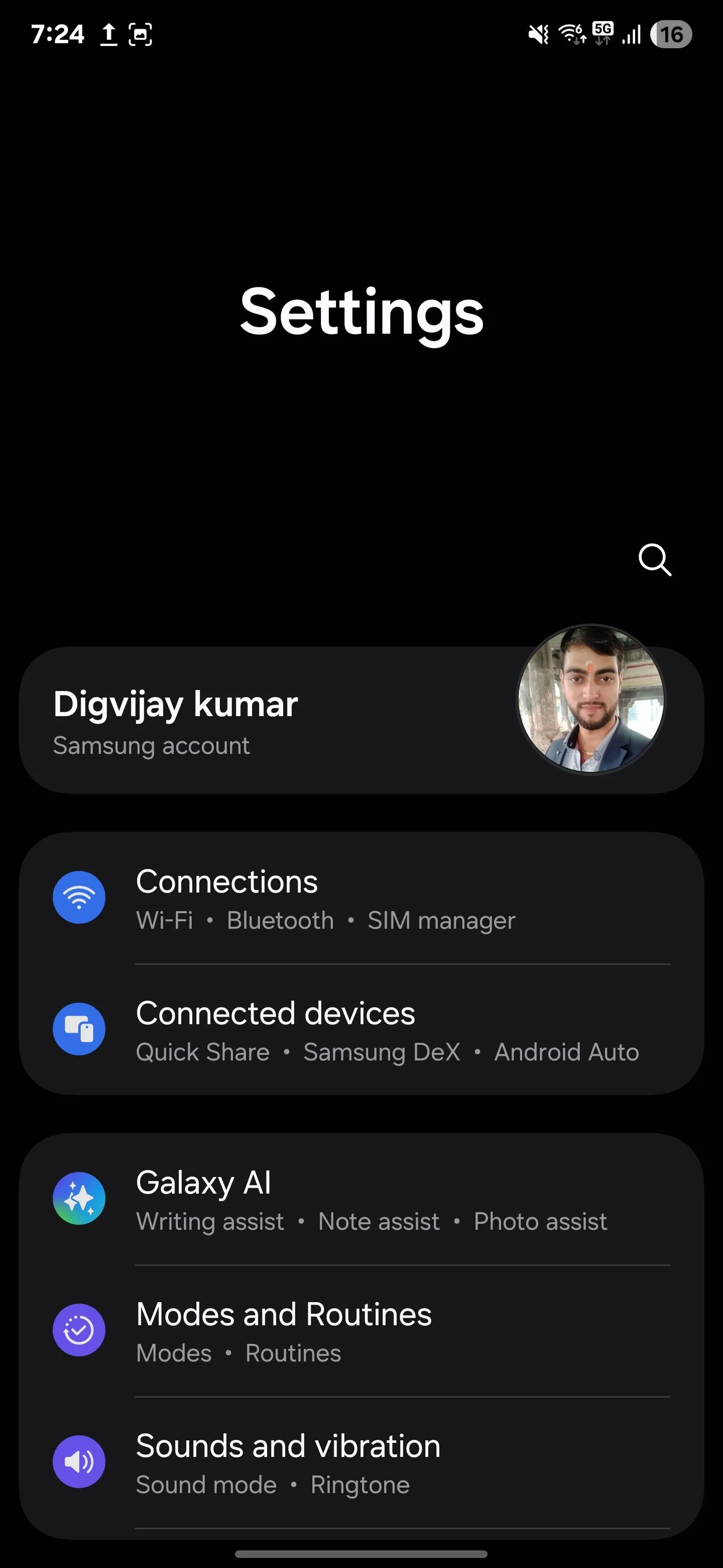 Menu Cài đặt của điện thoại Samsung để quản lý dữ liệu di động