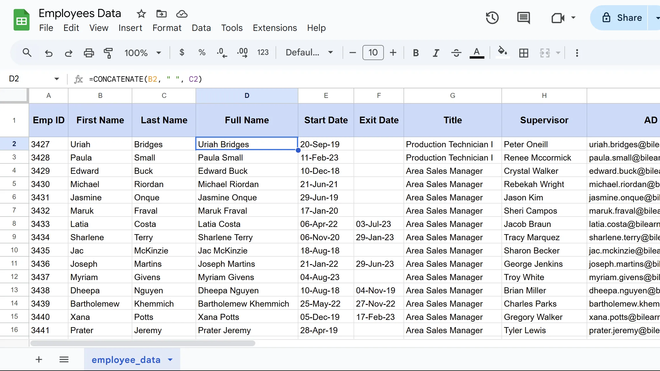 Minh họa hàm CONCATENATE trong Google Sheets ghép nối tên và họ từ cột B và C, tạo ra tên đầy đủ.