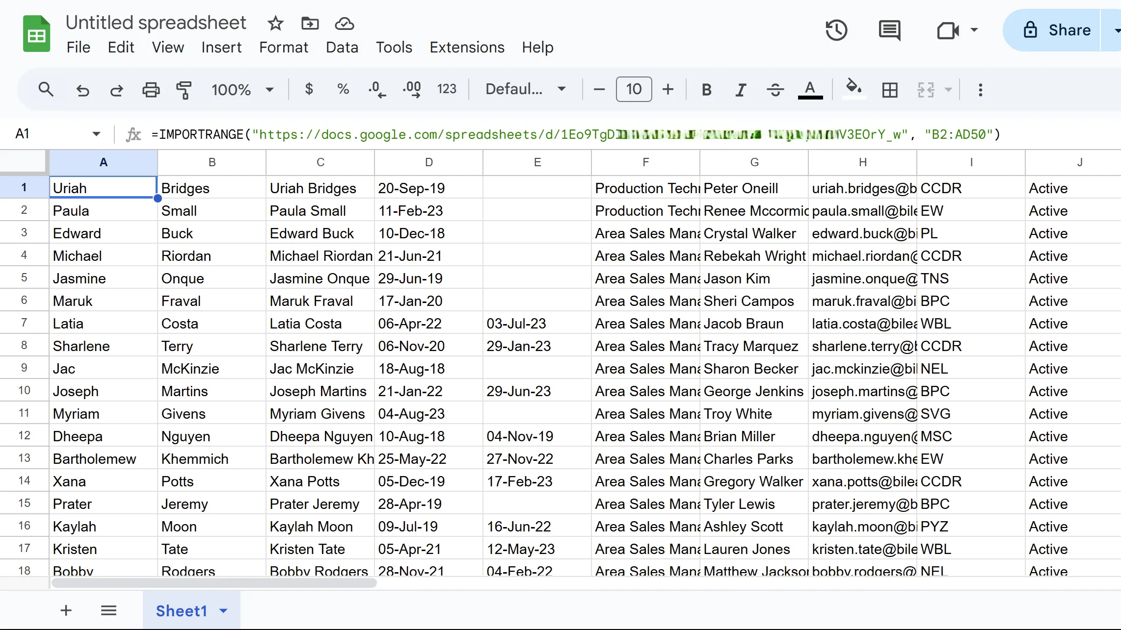 Minh họa hàm IMPORTRANGE trong Google Sheets nhập dữ liệu từ một bảng tính Google Sheets khác bằng cách sử dụng URL và dải ô cụ thể.