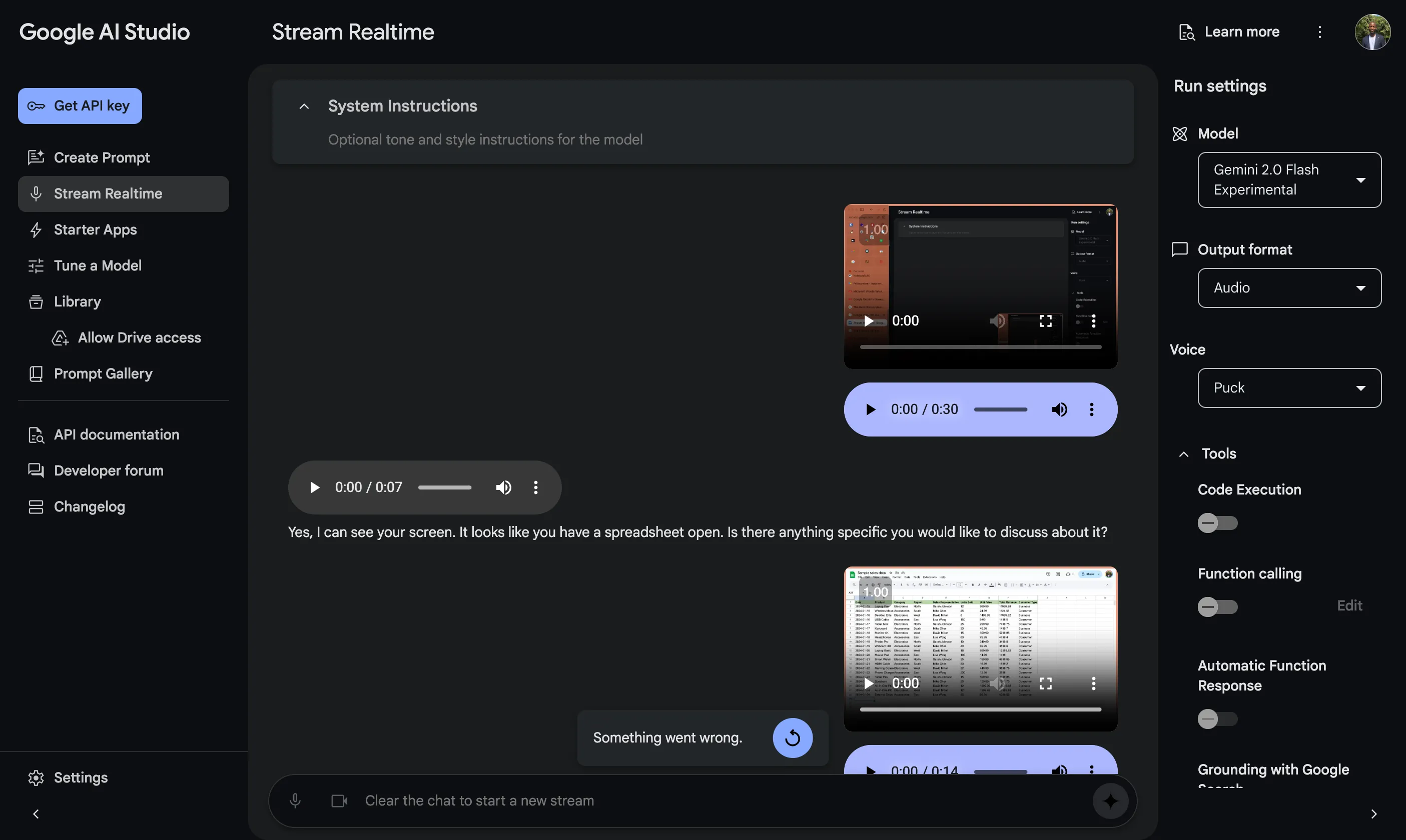 Minh họa tương tác trực tiếp với Gemini qua Stream Realtime trong AI Studio khi chia sẻ màn hình Google Sheets để được hướng dẫn.