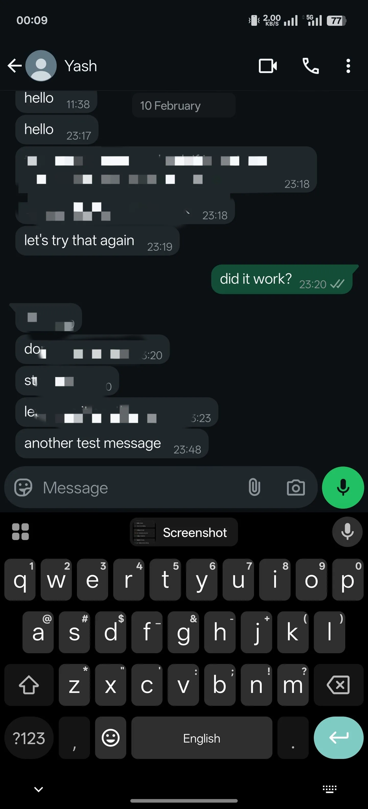 Nhấn vào hình thu nhỏ ảnh chụp màn hình trên thanh công cụ Gboard để chèn vào ứng dụng.