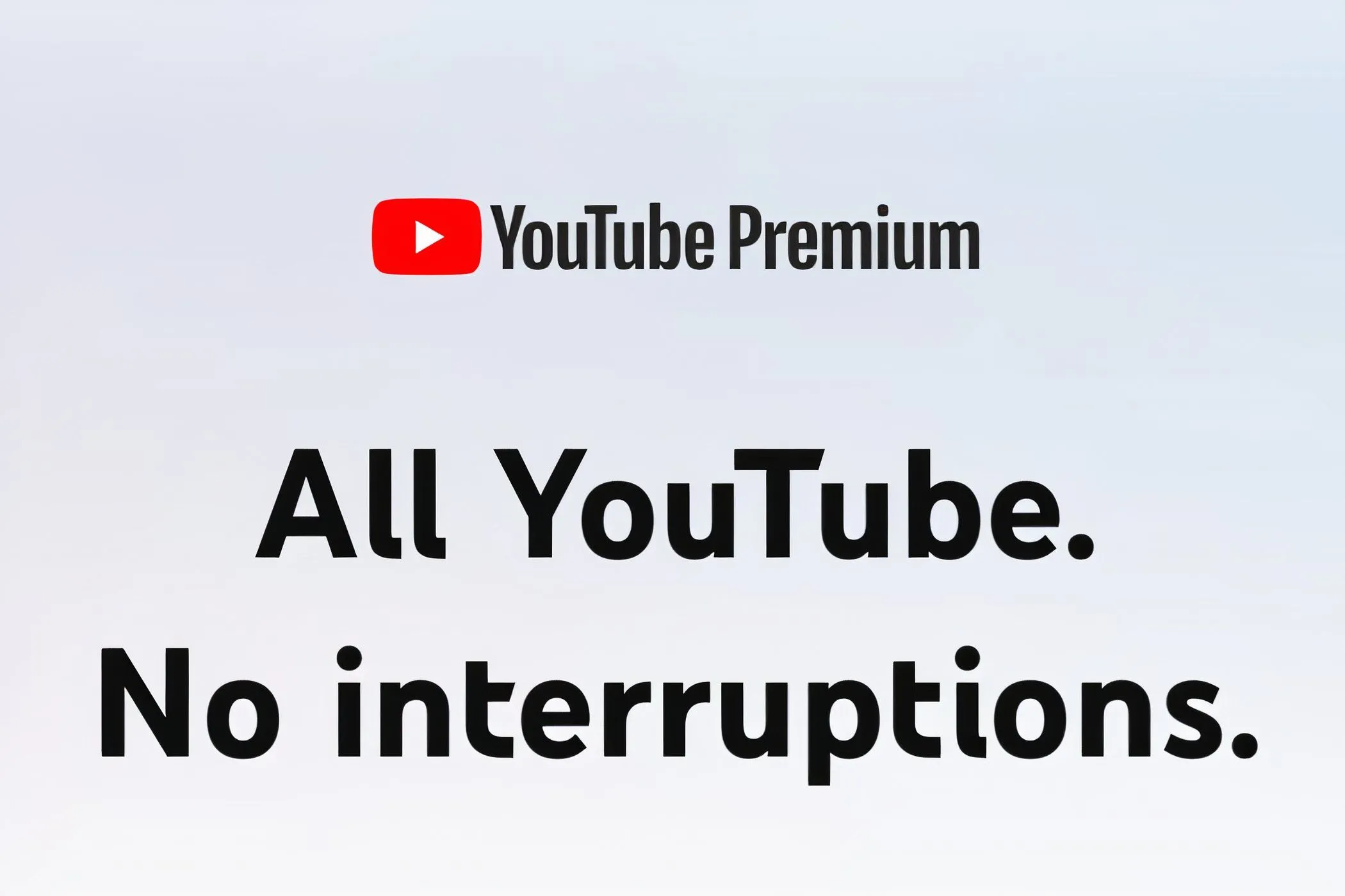 Quảng cáo YouTube Premium nêu bật các tính năng và lợi ích cho người dùng