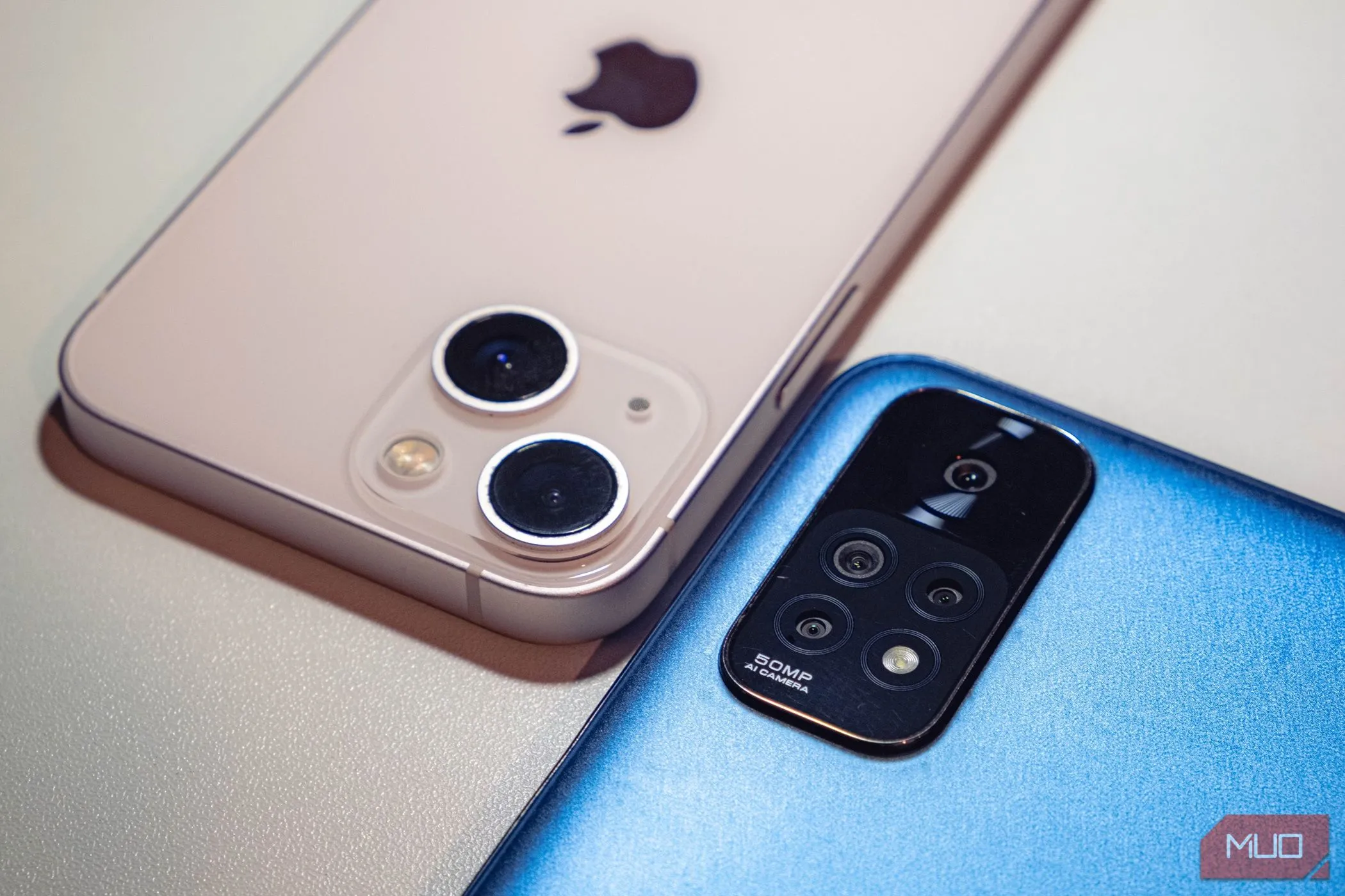 Smartphone tầm trung: Sự lựa chọn tối ưu với màn hình OLED và camera chất lượng