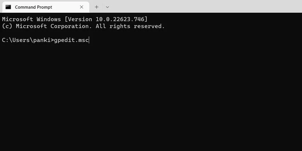 Sử dụng Command Prompt hoặc PowerShell để mở gpedit.msc