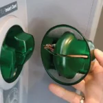Sự khác biệt giữa thiết bị skimming thẻ và đầu đọc thẻ ATM thật