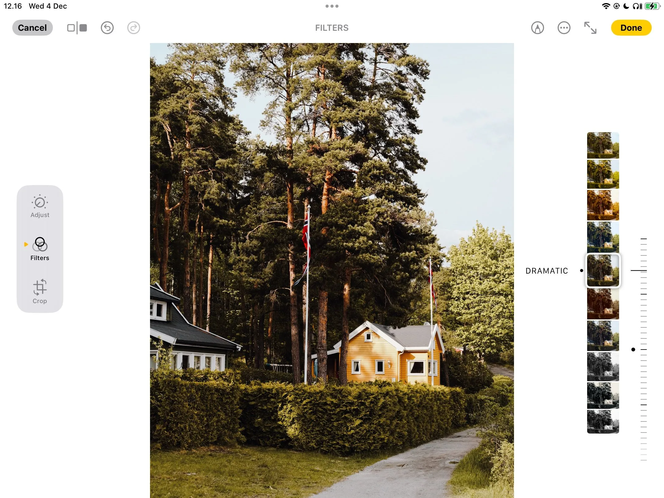 Thêm bộ lọc vào ảnh của bạn trong ứng dụng Apple Photos trên iPad