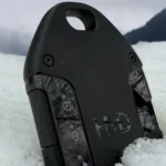 Thiết bị HMD OffGrid nhỏ gọn với chuẩn kháng nước IP68, phù hợp sử dụng trong điều kiện khắc nghiệt như tuyết.