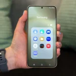 Thư mục chứa ứng dụng Samsung cài sẵn trên điện thoại Galaxy, minh họa vấn đề bloatware.