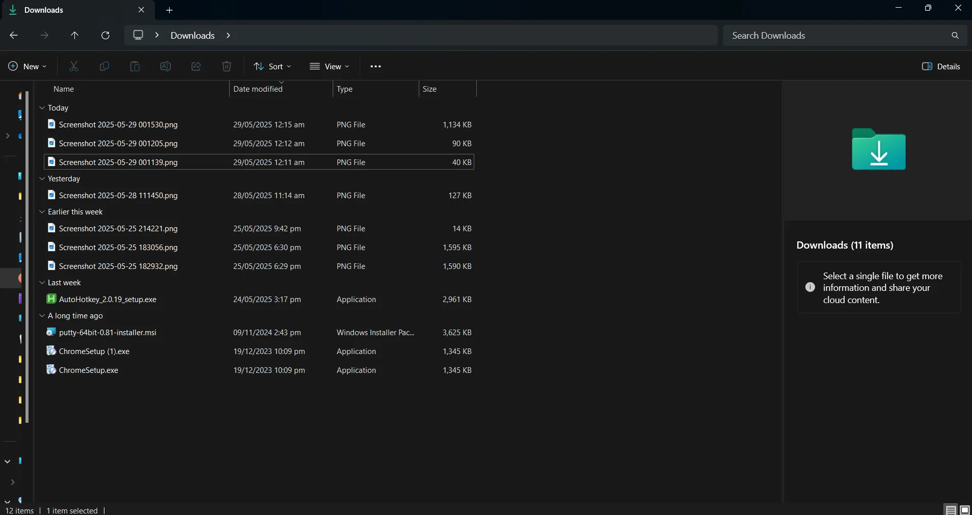 Thư mục Downloads bừa bộn trước khi sắp xếp bằng AutoHotkey