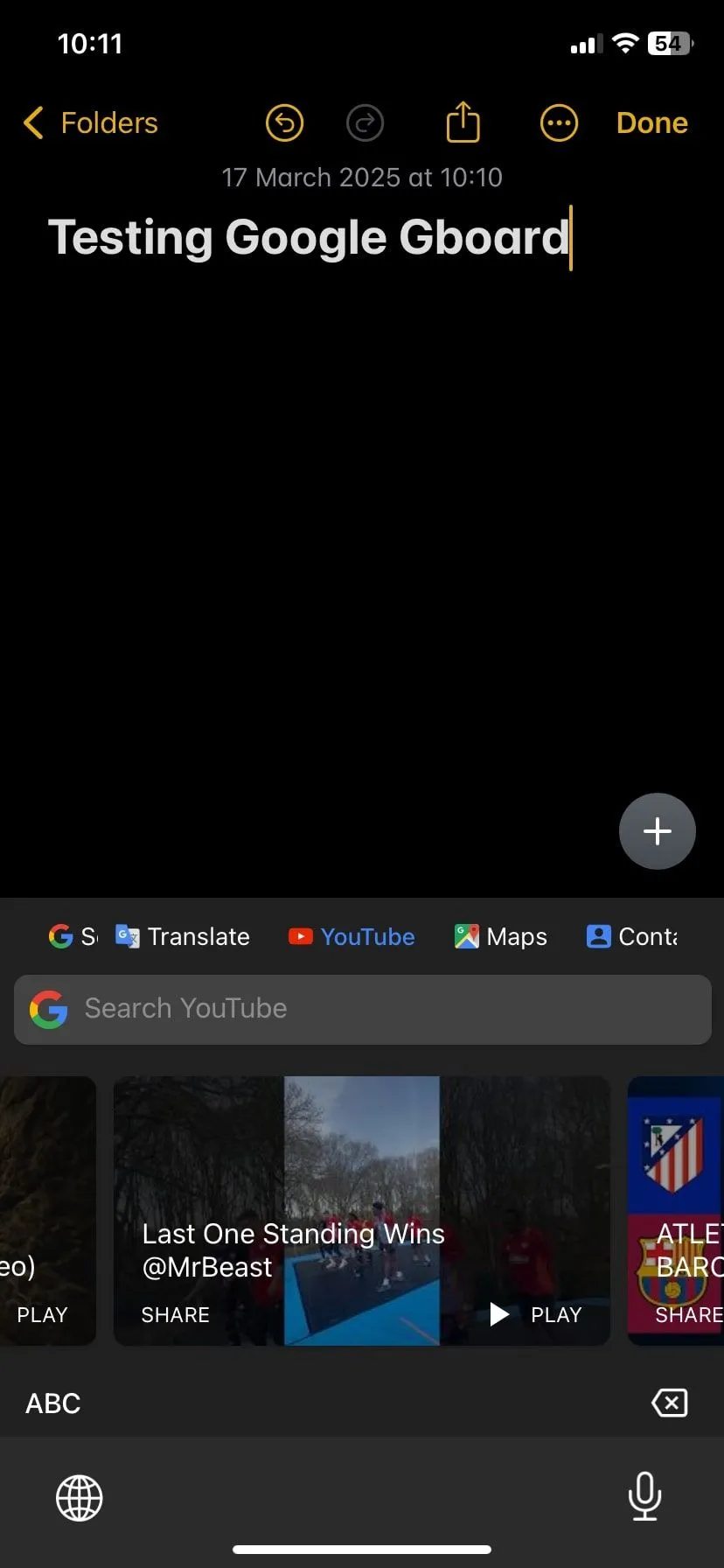 Tiện ích mở rộng YouTube trên Gboard hiển thị các video được gợi ý.