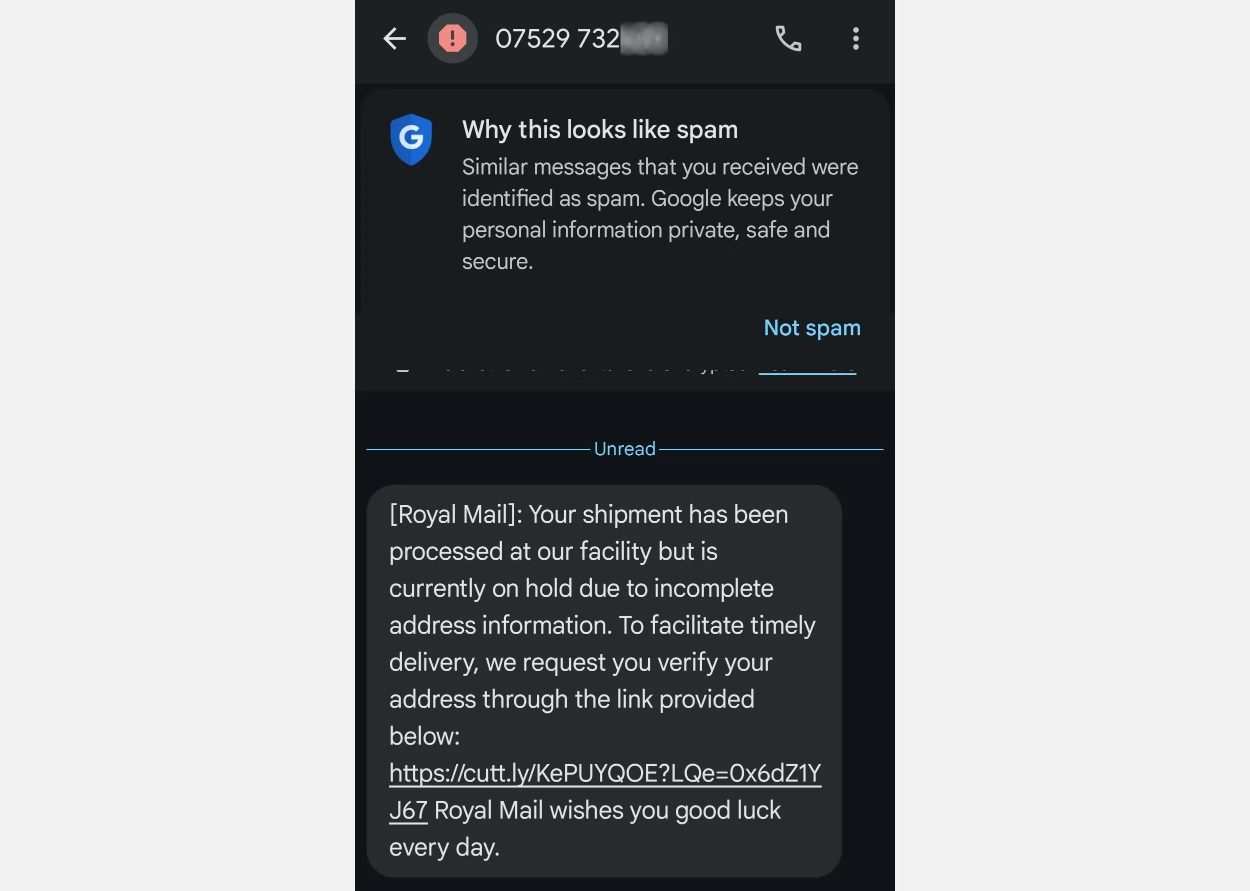 Tin nhắn Smishing giả mạo dịch vụ giao hàng Royal Mail hiển thị trên màn hình smartphone, cảnh báo về lừa đảo chuyển phát