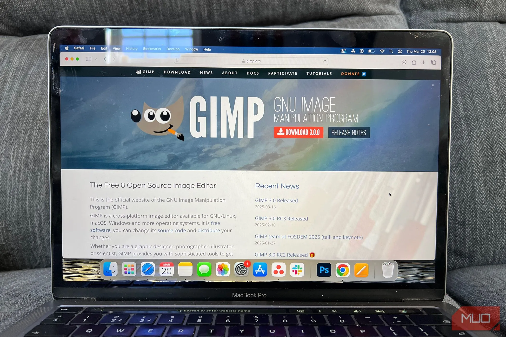 Trang chủ GIMP với tuyên bố mã nguồn mở, thể hiện sự minh bạch và khả năng tùy biến của phần mềm