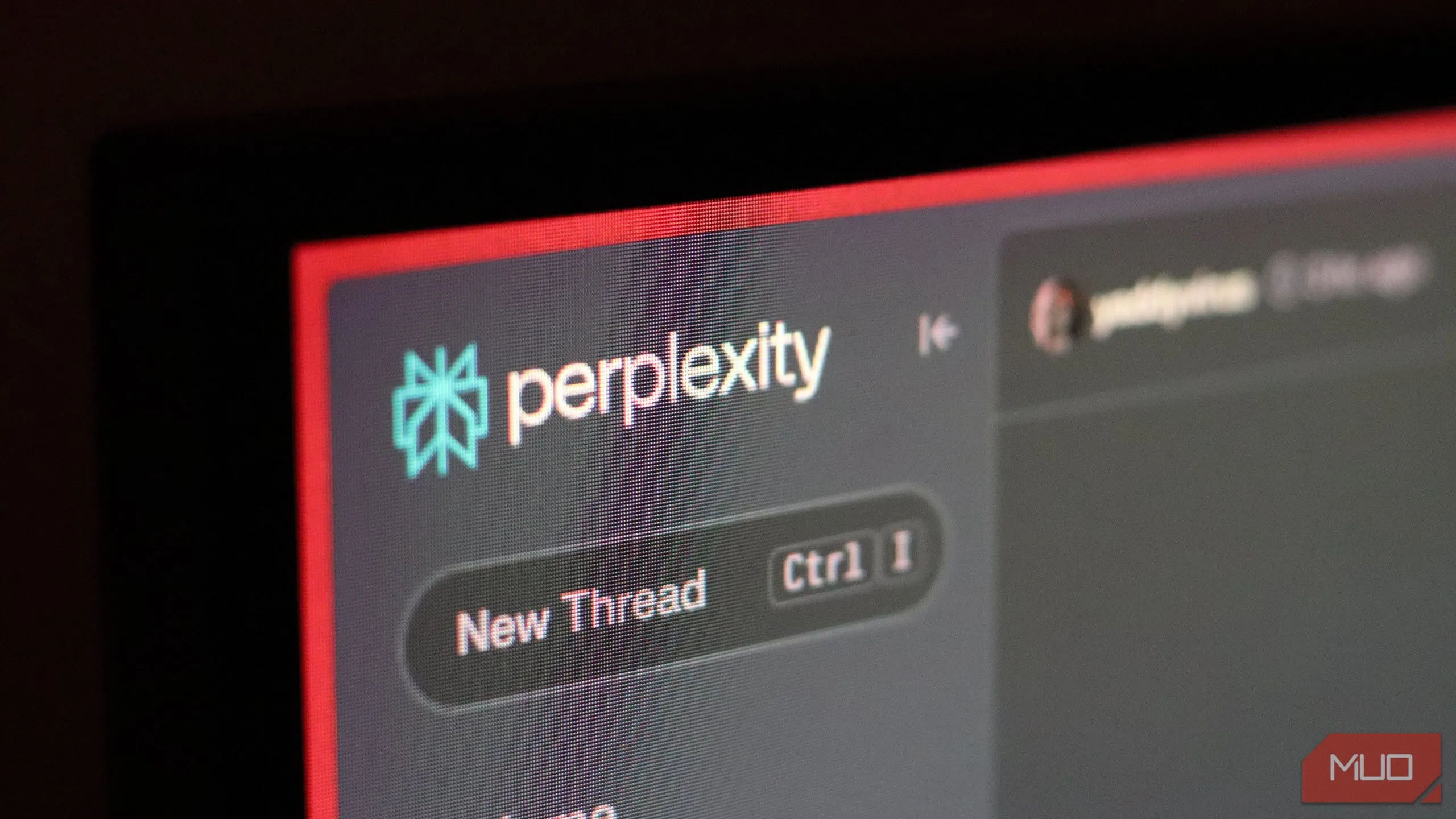 Trang web của trợ lý AI Perplexity đang mở trên trình duyệt, minh họa công cụ AI trong tìm kiếm.