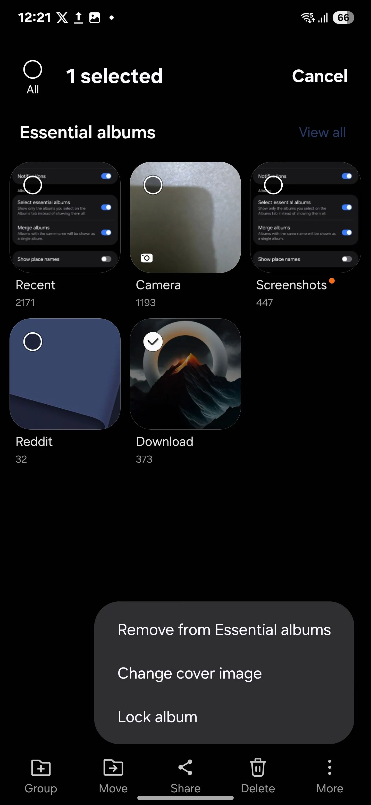 Tùy chọn Khóa album (Lock album) trong ứng dụng Thư viện Samsung Gallery.