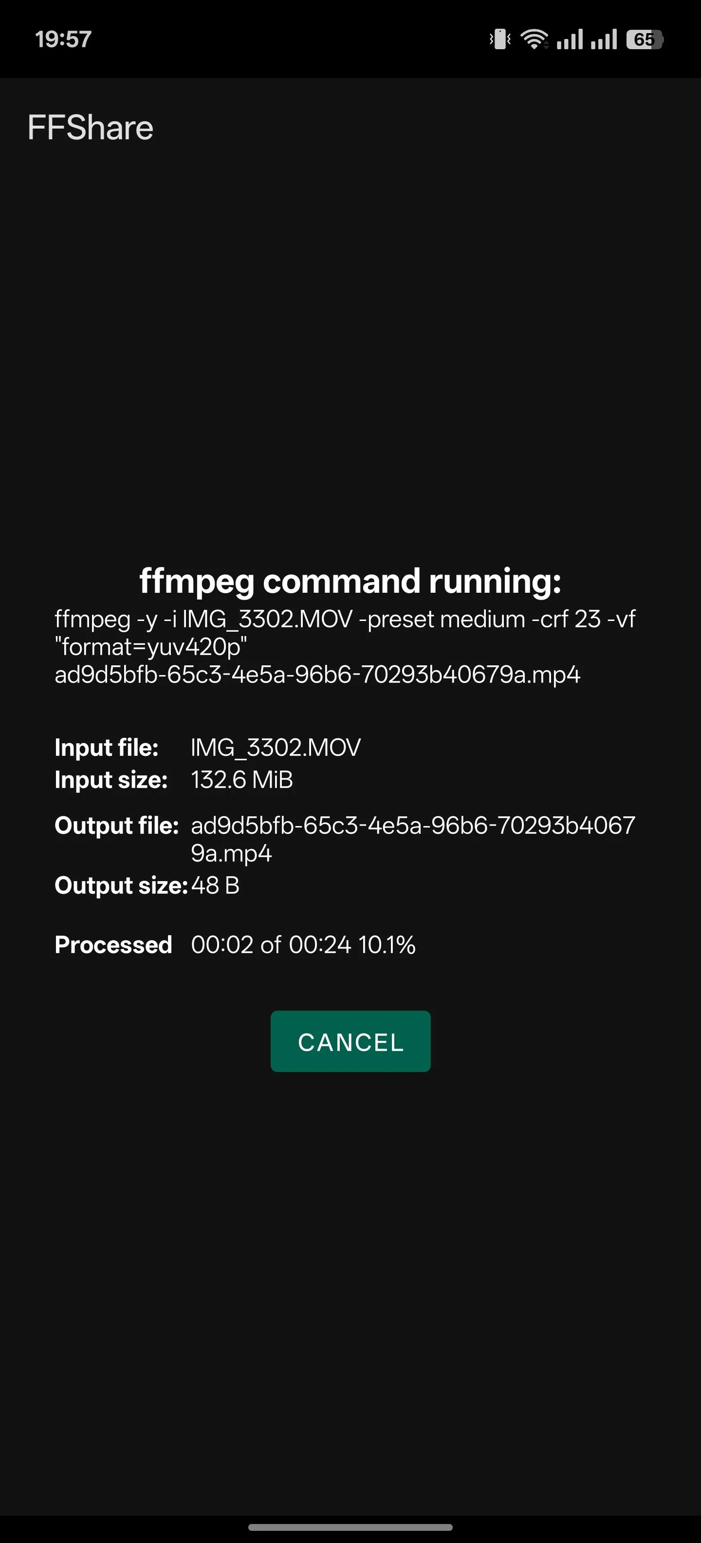 Ứng dụng FFShare trên Android hiển thị quá trình nén tệp đang diễn ra, với các thông số kỹ thuật.