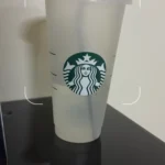 Ứng dụng Google Lens nhận diện cốc Starbucks bằng camera iPhone