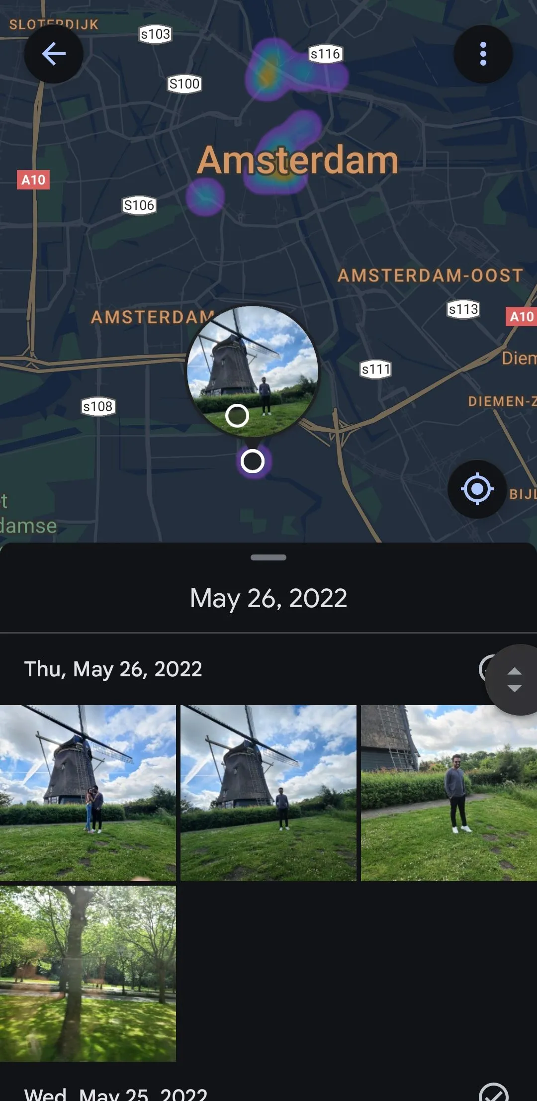 Ứng dụng Google Photos hiển thị bản đồ Amsterdam với các vị trí ảnh