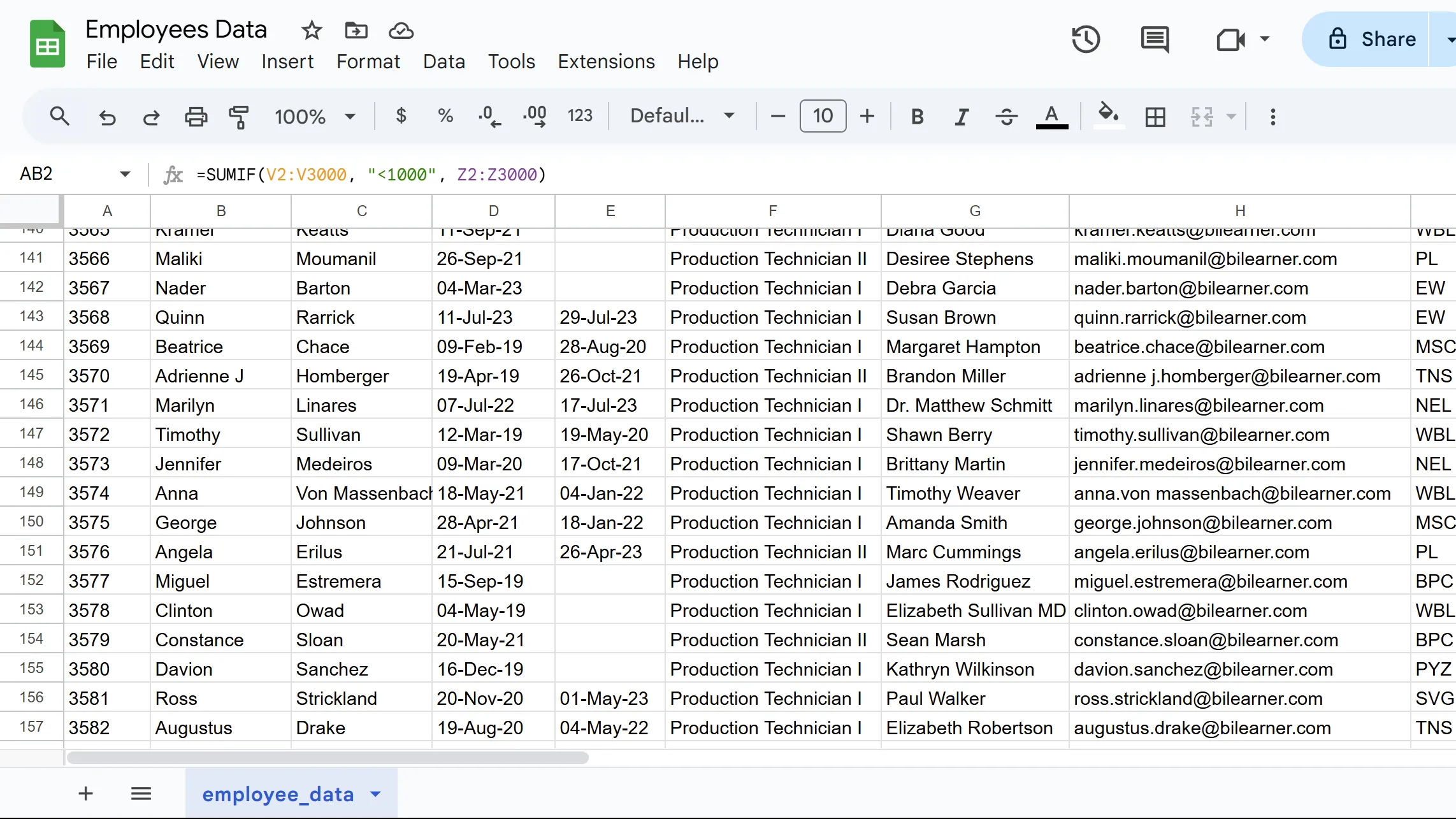 Ví dụ hàm SUMIF trong Google Sheets minh họa tính tổng giá trị từ cột Z dựa trên điều kiện giá trị cột V nhỏ hơn 1000.