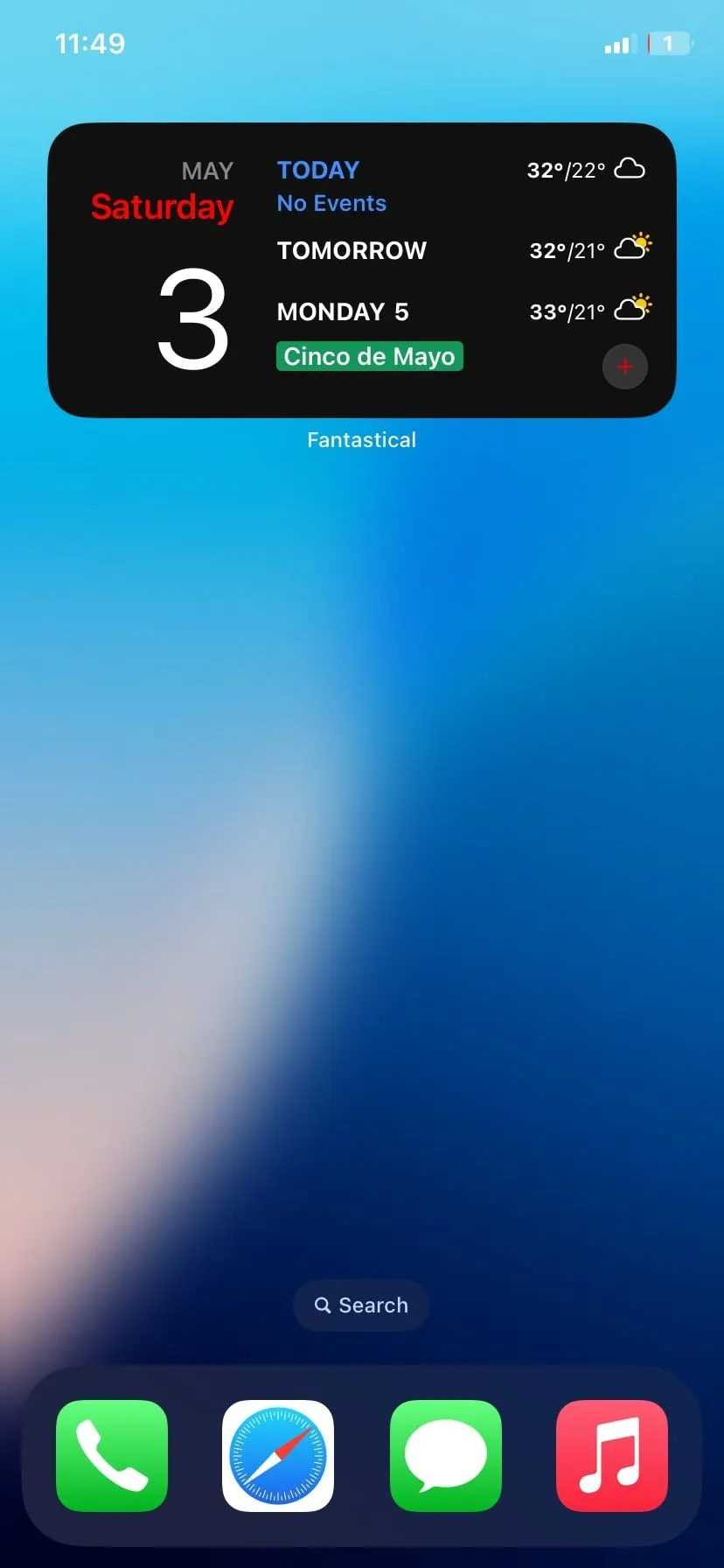 Widget Fantastical trên màn hình chính iPhone hiển thị lịch trình và nhắc nhở chi tiết