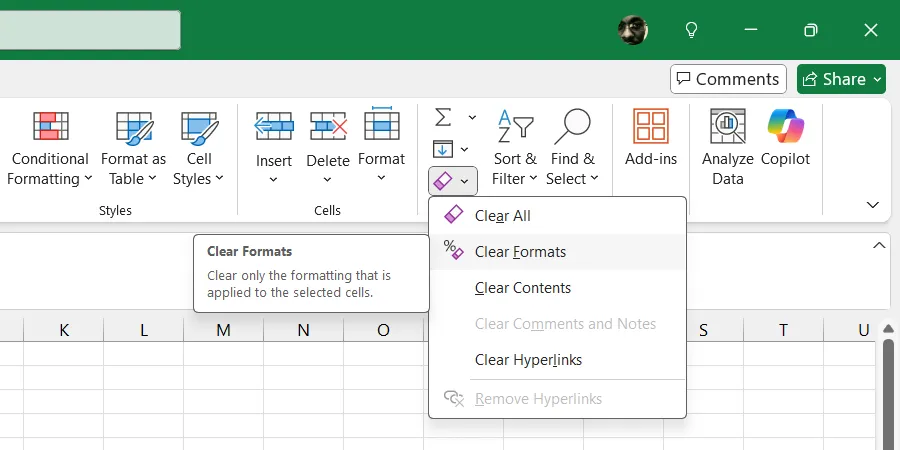Xóa định dạng ô trong Excel bằng tùy chọn Clear Formats.